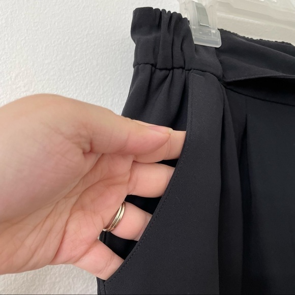 {6} Lululemon Noir Crop Black with Paperbag Waist - Picture 9 of 9